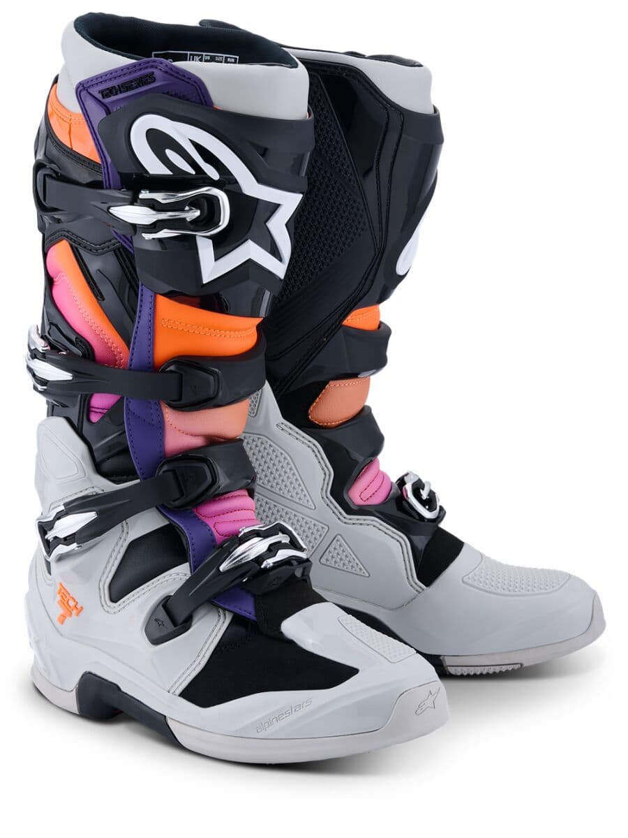Tech 7 Boots White