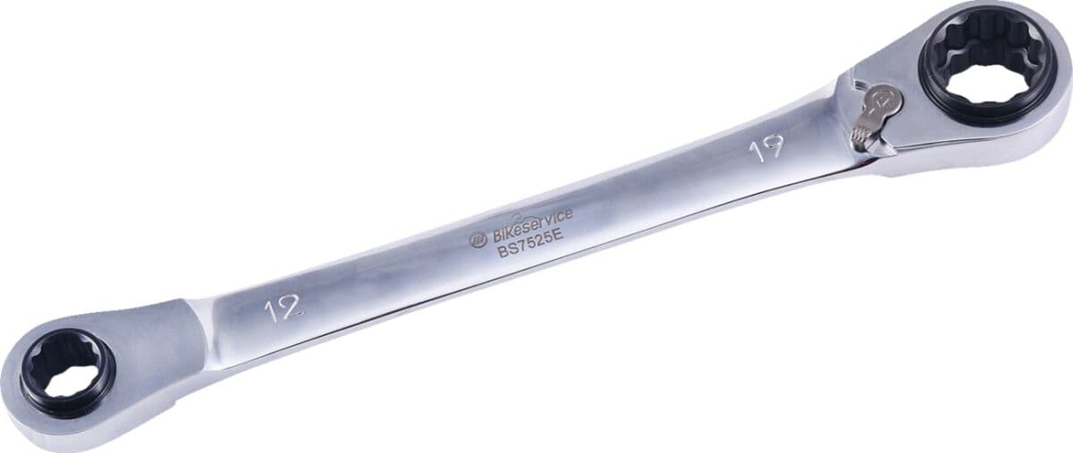 4-In-1 Reversible Ratchet Wrench